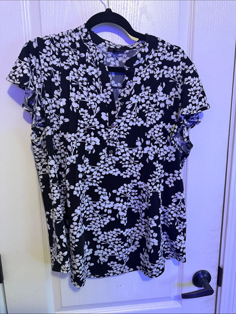 Cocomo Black and White Floral Flutter Sleeve Blouse
